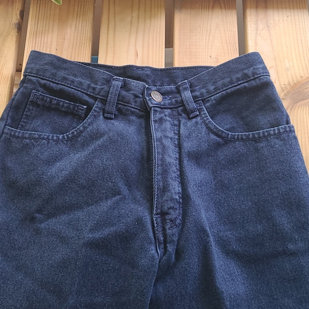Mom Jeans - Picture 2 of 4